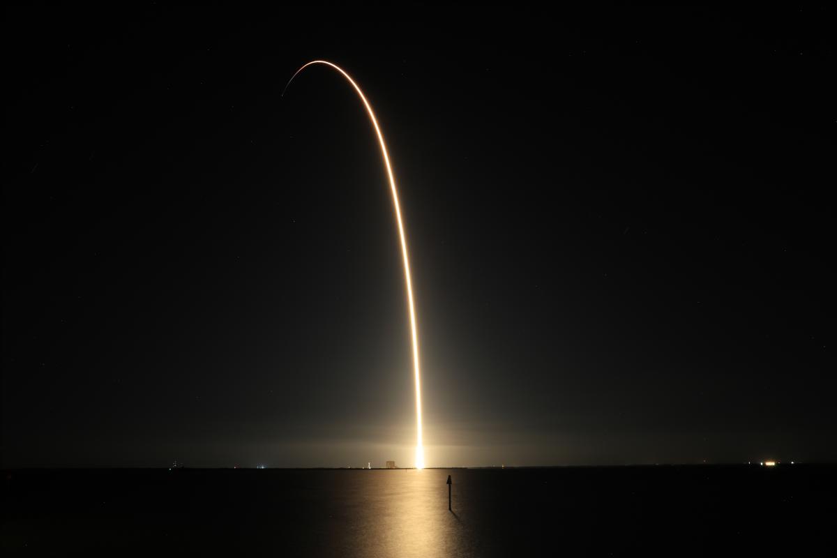 Rob v. Mackelenbergh  - SpaceX  Merah Putih